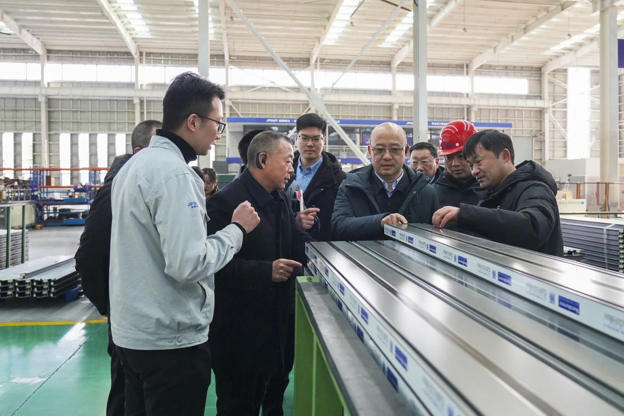 淮北市委书记汪华东一行莅临金鹏调研指导