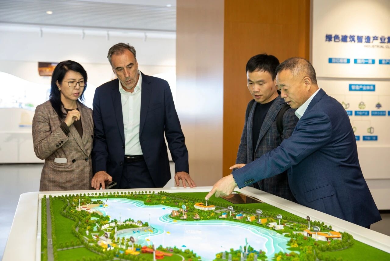 深化国际对接｜葡萄牙客商到访金鹏 洽谈全产业合作